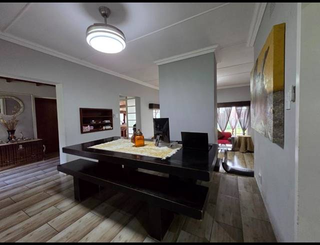4 BEDROOM HOUSE FOR SALE IN MONUMENT